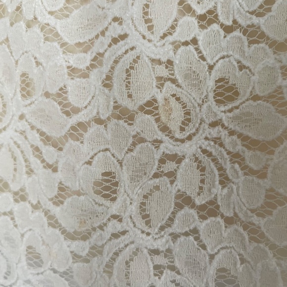 Aritzia Talula Lace Cropped Top, Cream, Size XS - Picture 4 of 9